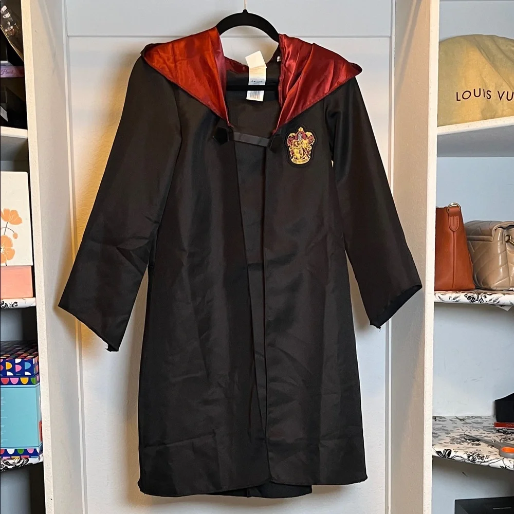 Harry Potter Gryffindor black cloak with hood lined maroon Large kids 10 - 12